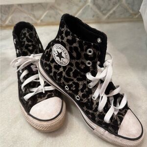 Converse Black and White High-Top Sneakers with Classic Design